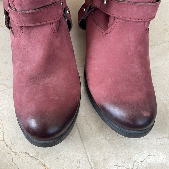 WINE COLORED SZ 37 BOOTIES - Picture 3 of 7